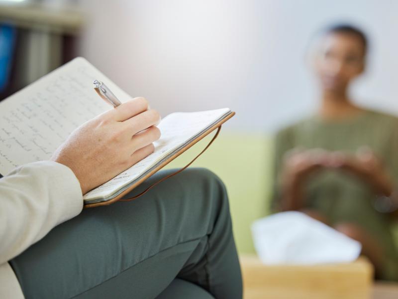 Therapists Help People Navigate Life’s Changes With Confidence 1 Therapists Help People Navigate Life’s Changes With Confidence